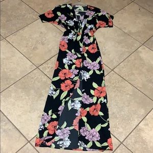 Floral print v-neck maxi dress